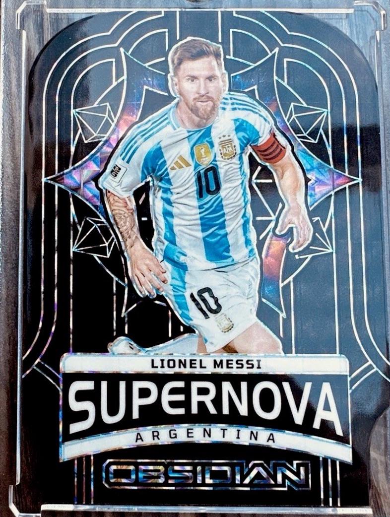 Lionel Messi [Electric Etch Blue Finite] #10