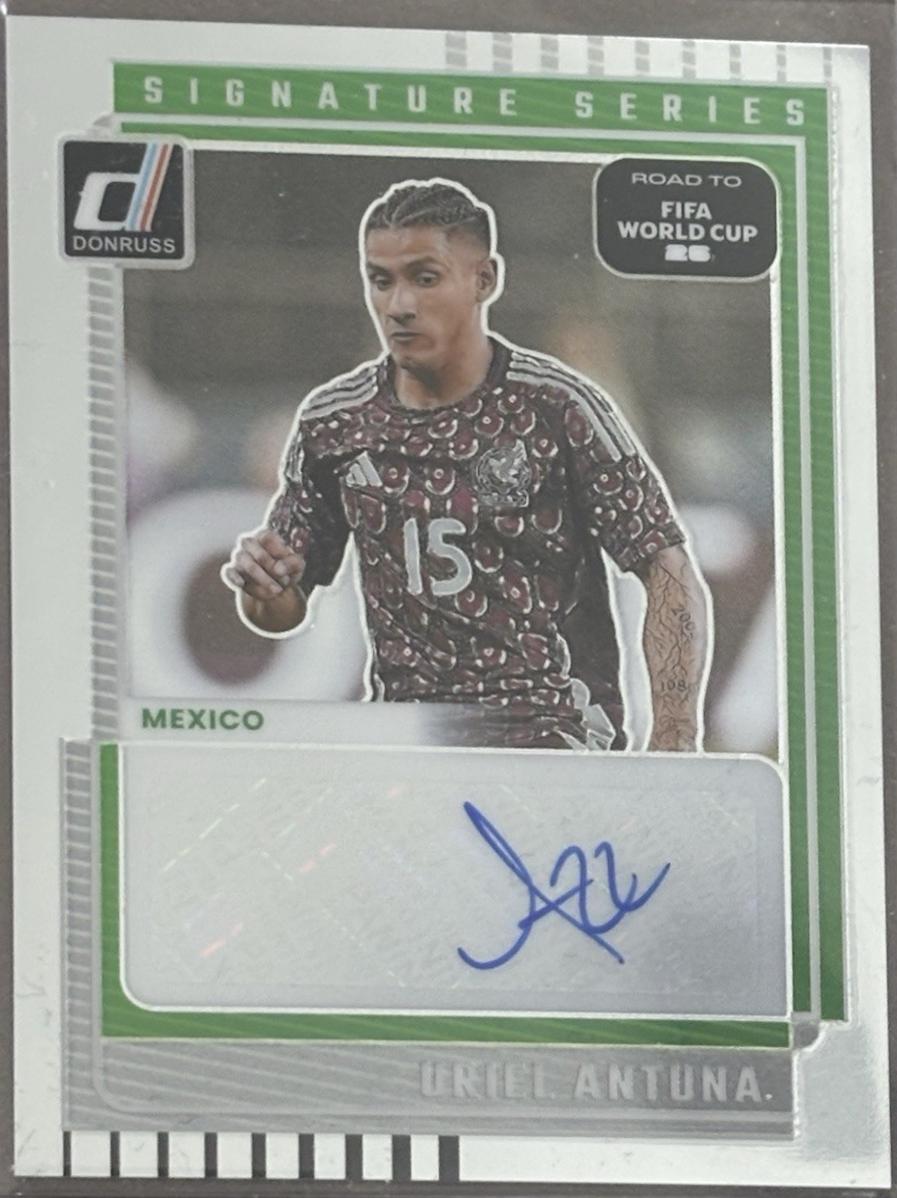 Uriel Antuna #26