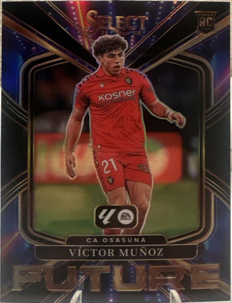 Victor Munoz [Black] #10
