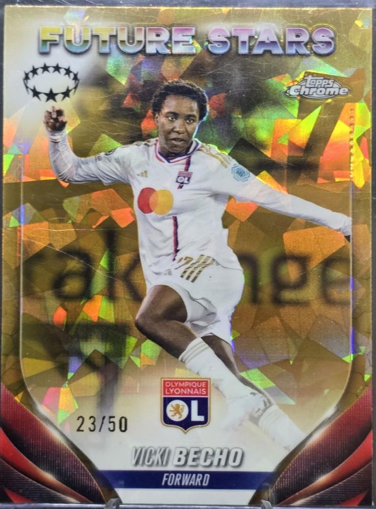 Vicki Becho [Gold Refractor] #82