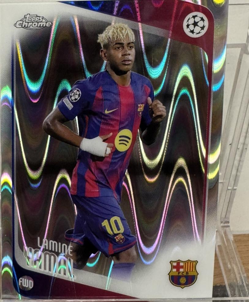 Lamine Yamal [Raywave Refractor] #10