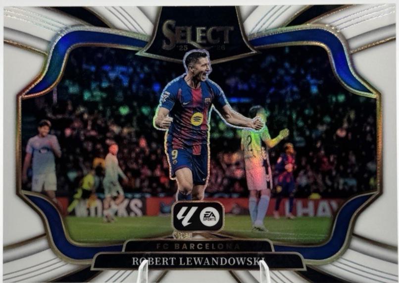 Robert Lewandowski [White] #201