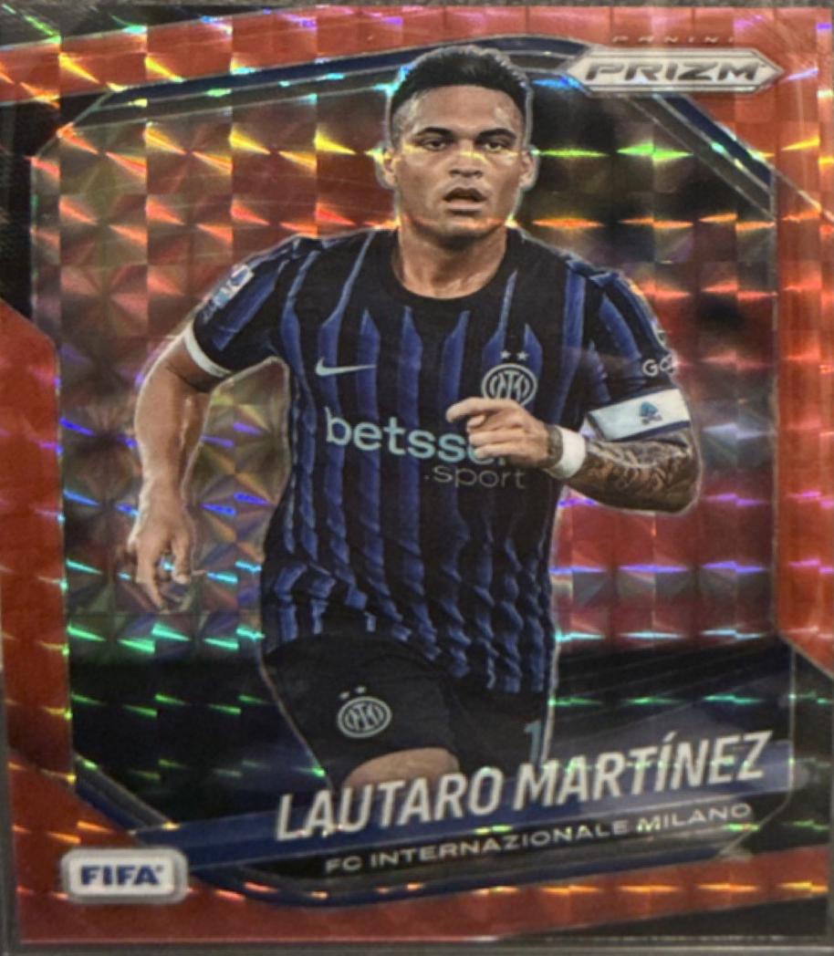 Lautaro Martinez [Red] #75