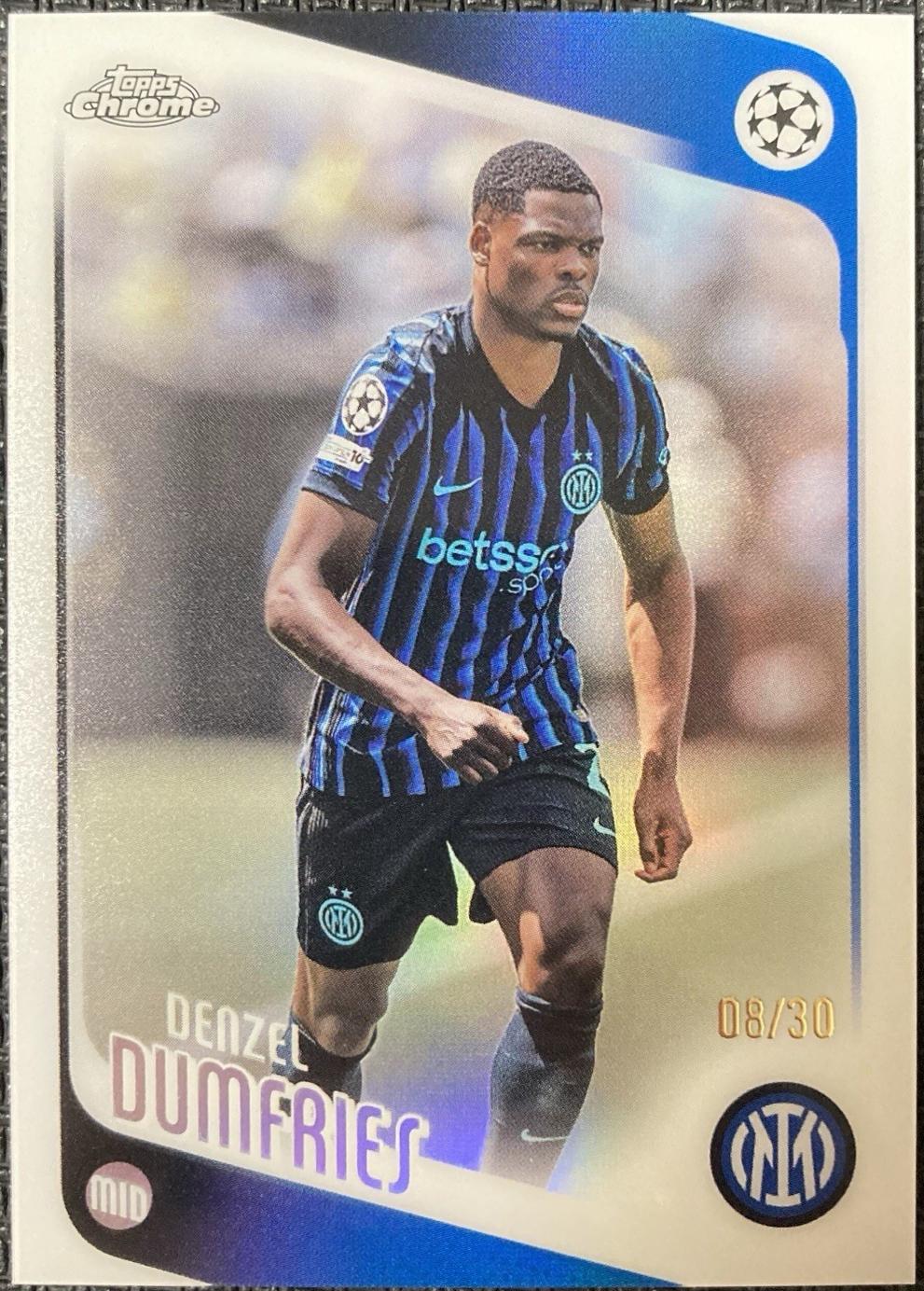 Denzel Dumfries [White Refractor] #145