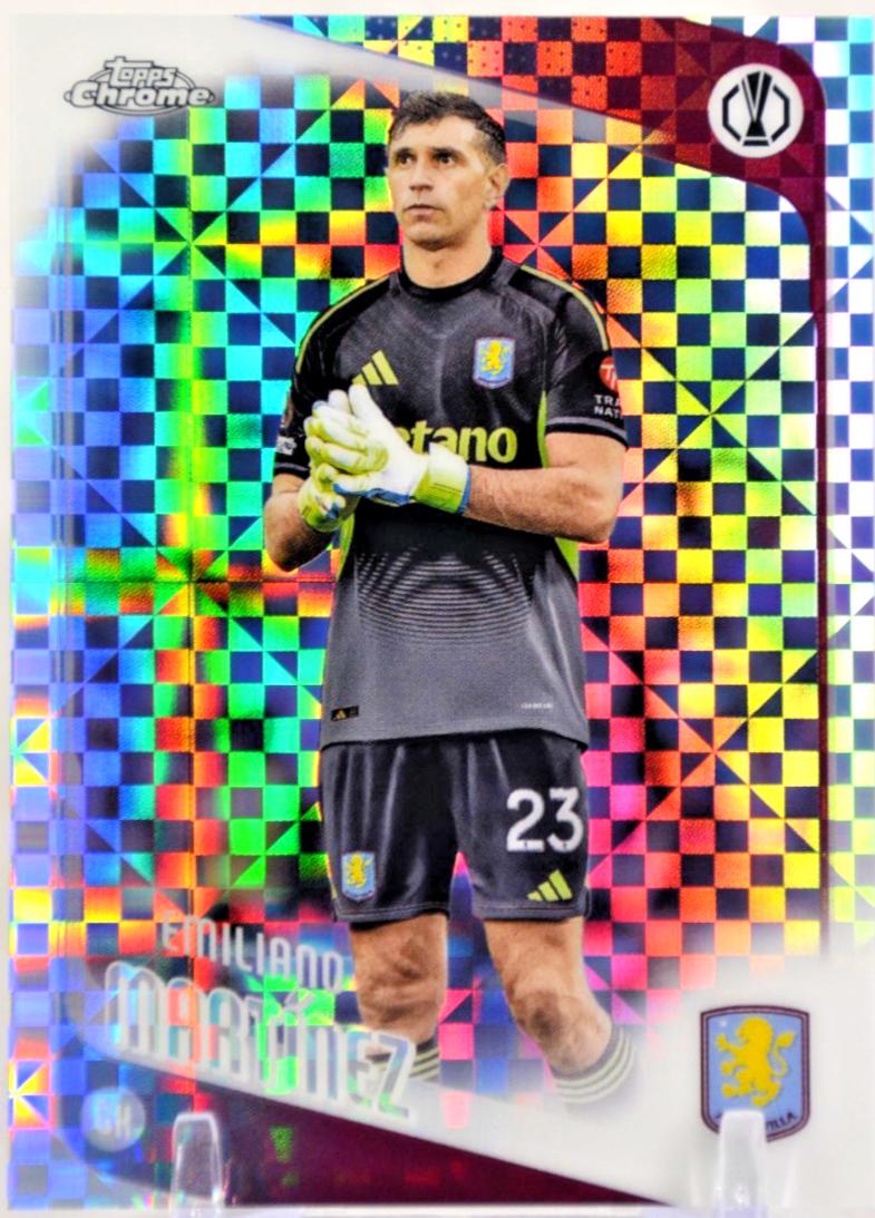 Emiliano Martinez [X-Fractor] #75