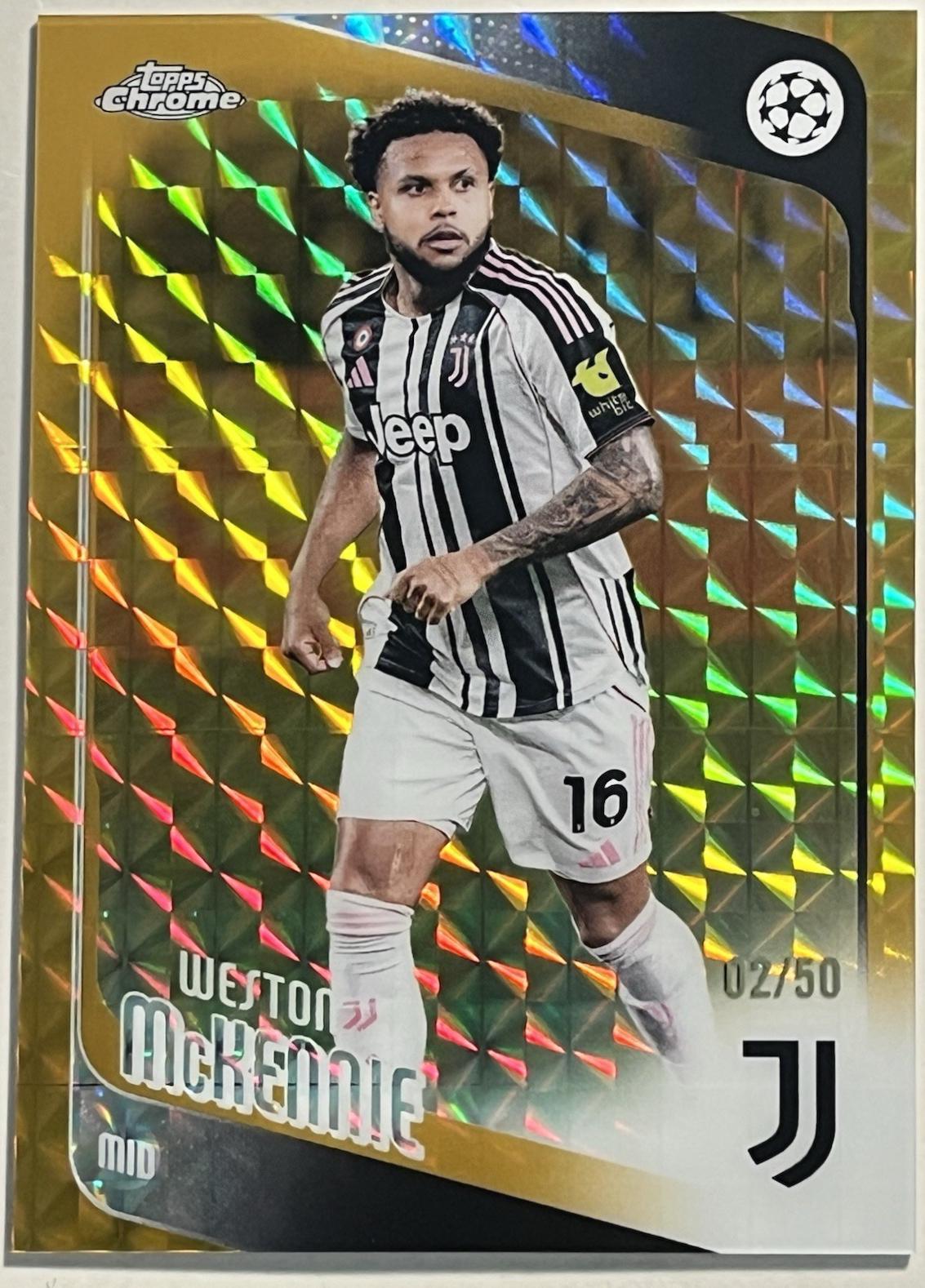 Weston McKennie [Gold Geometric Refractor] #15
