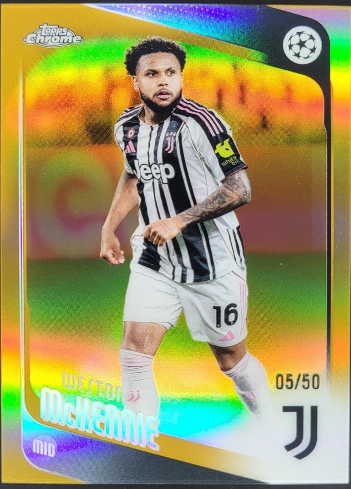 Weston McKennie [Gold Refractor] #15