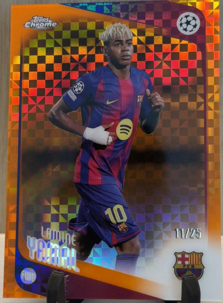 Lamine Yamal [Orange X-Fractor] #10