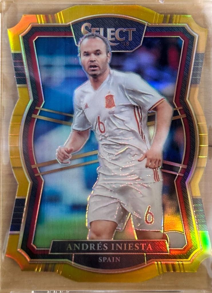 Andres Iniesta [Gold Die Cut] #180