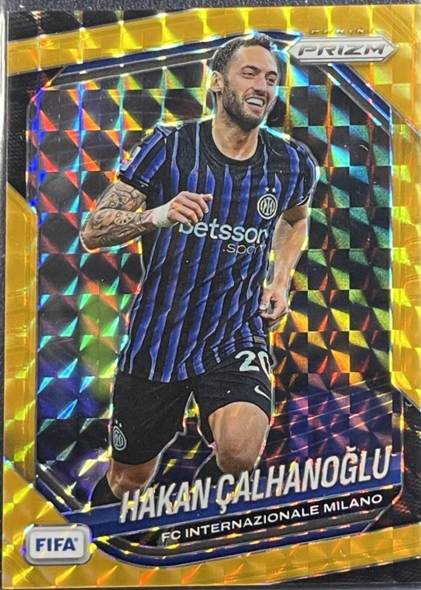 Hakan Calhanoglu [Gold Mosaic] #80