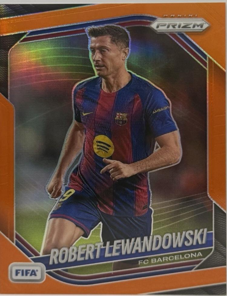 Robert Lewandowski [Orange] #249