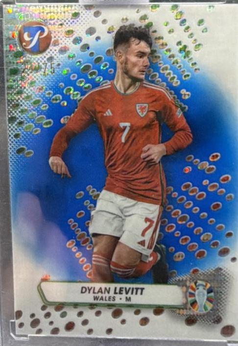 Dylan Levitt [Blue Refractor] #196