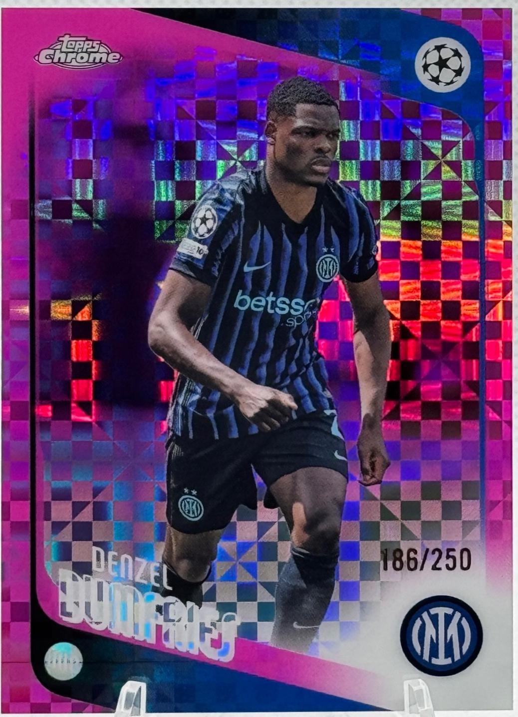 Denzel Dumfries [Pink X-Fractor] #145