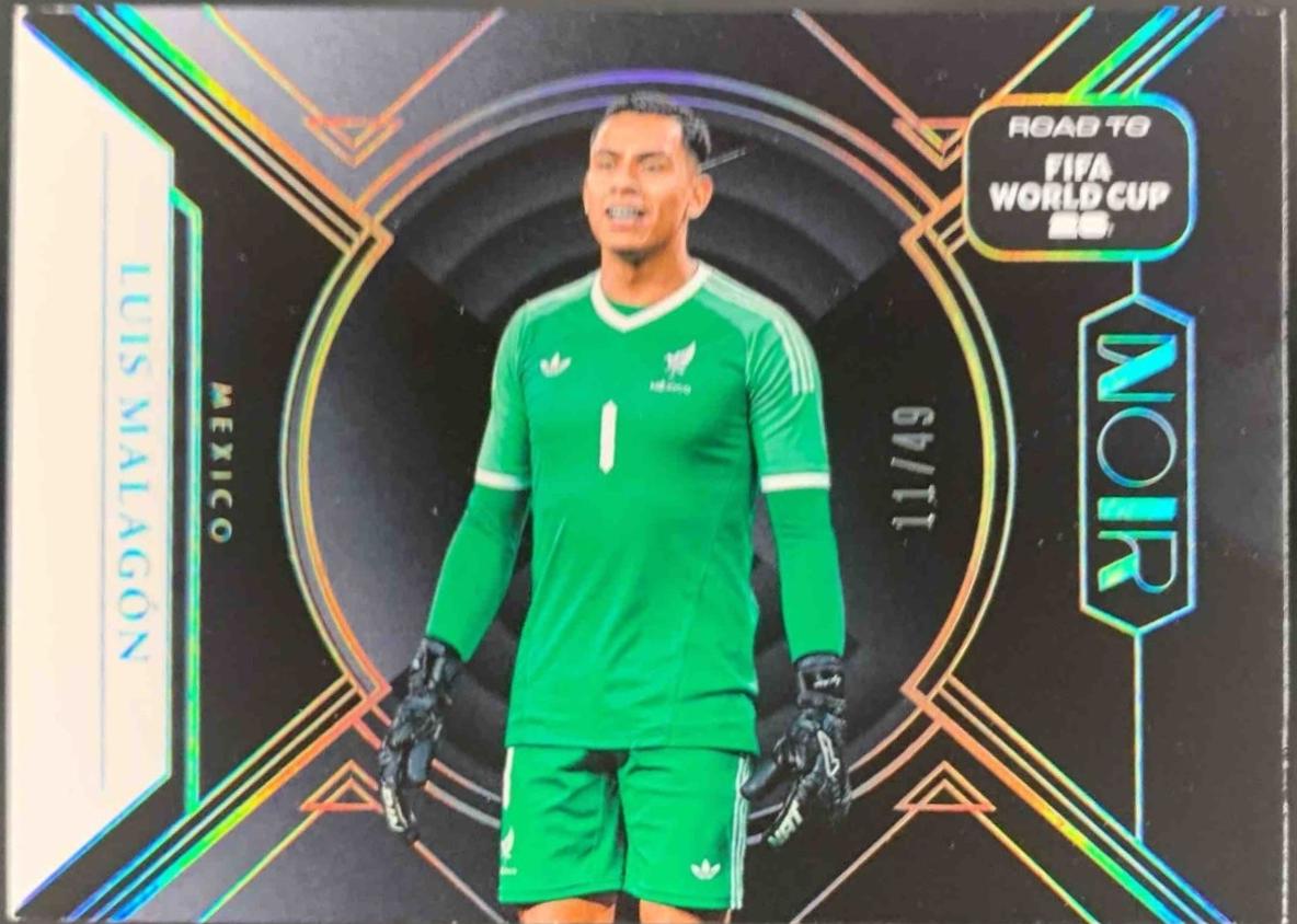 Luis Malagon [Holo Silver] #125