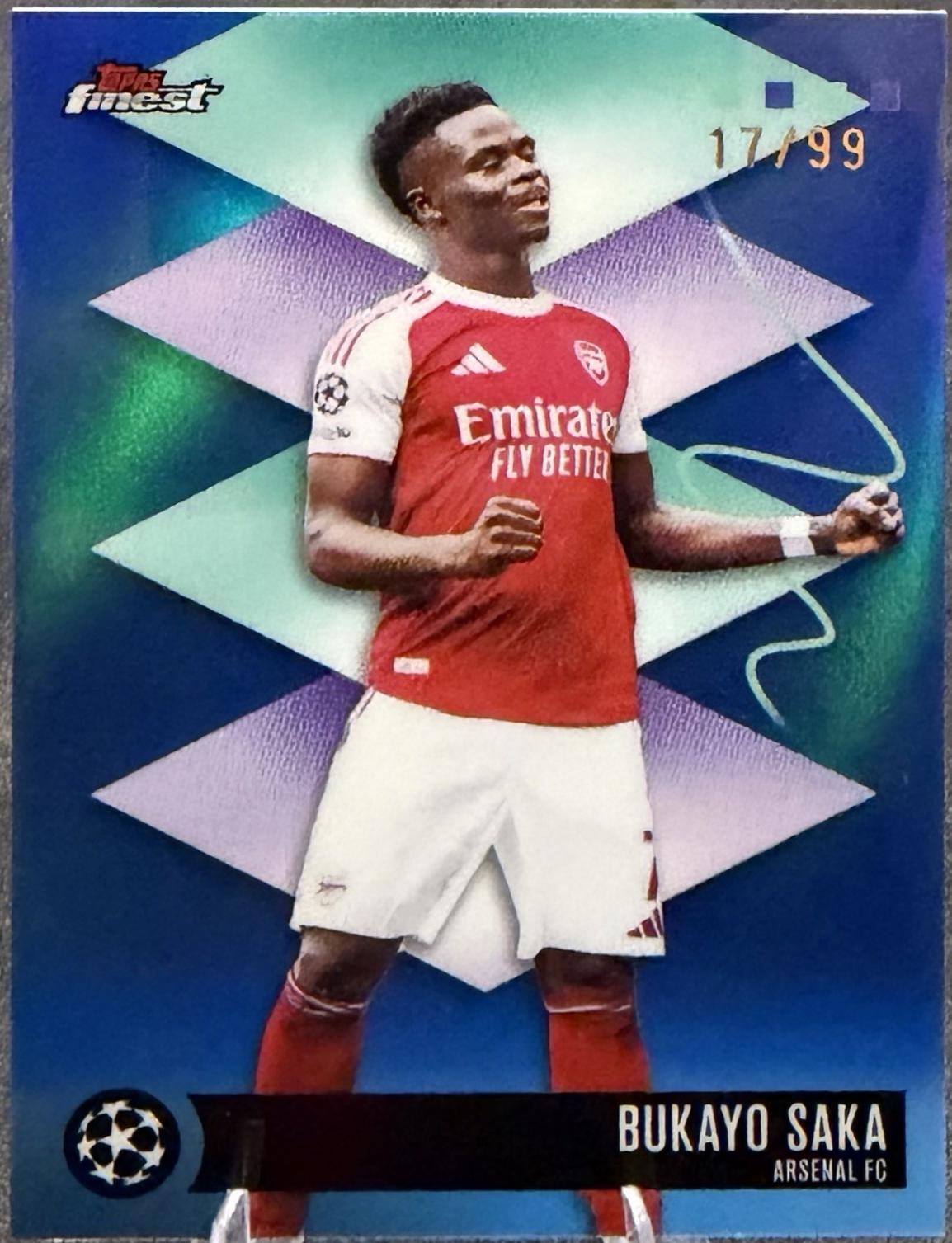 Bukayo Saka [Blue Refractor] #472