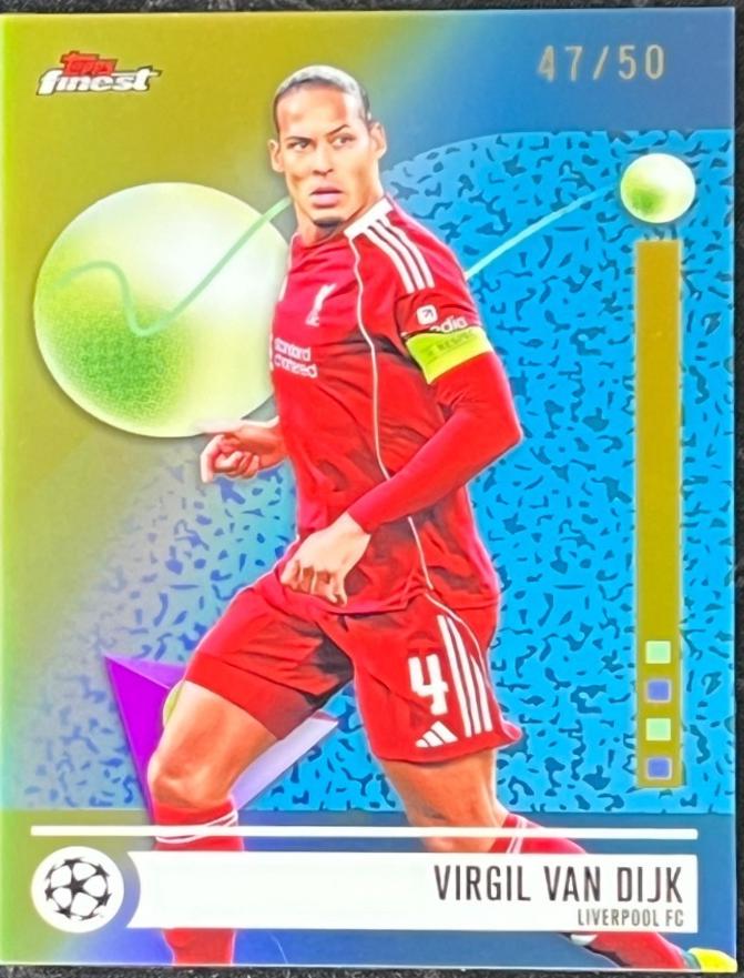 Virgil van Dijk [Gold Refractor] #102