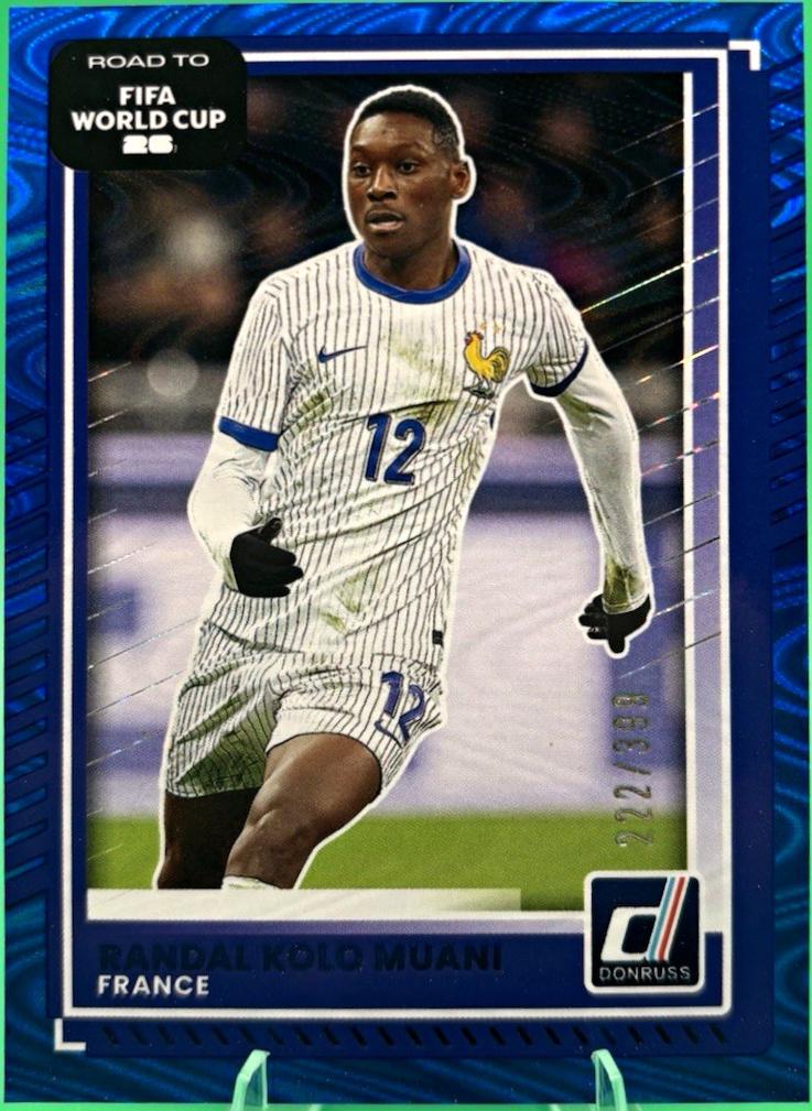 Randal Kolo Muani [Blue Swirl] #146