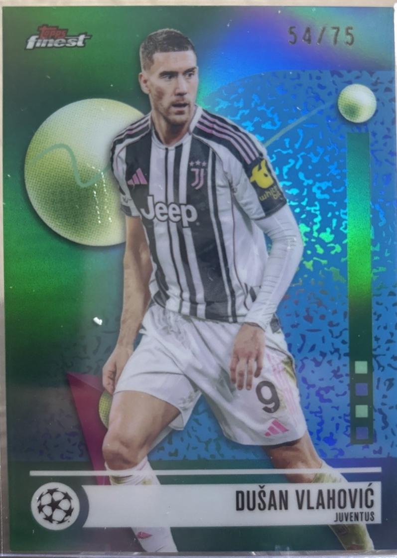 Dusan Vlahovic [Green Refractor] #124