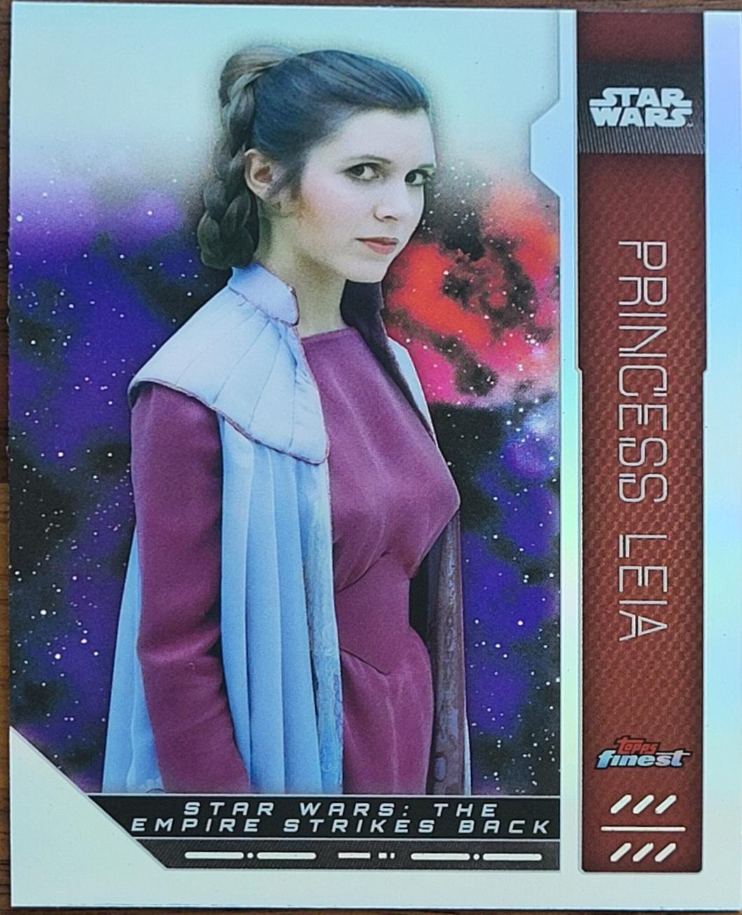 Princess Leia [Refractor] #FN-28