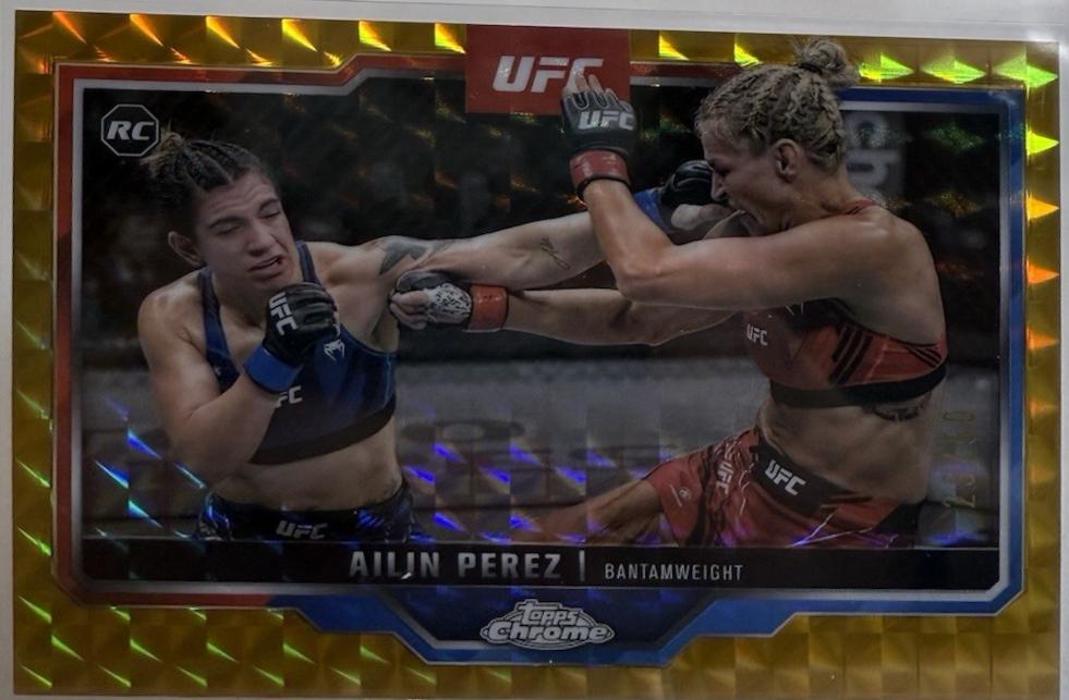 Ailin Perez [Gold Geometric Refractor] #111