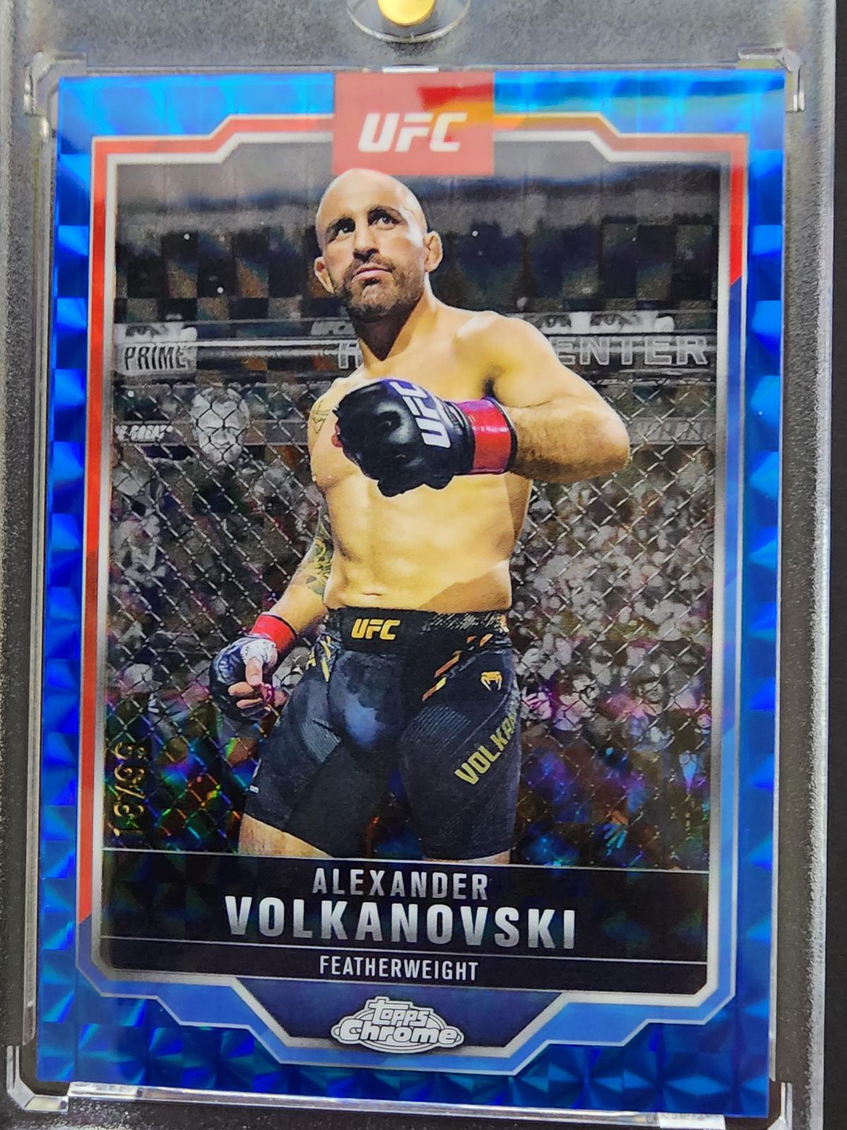 Alexander Volkanovski [Blue Geometric Refractor] #18