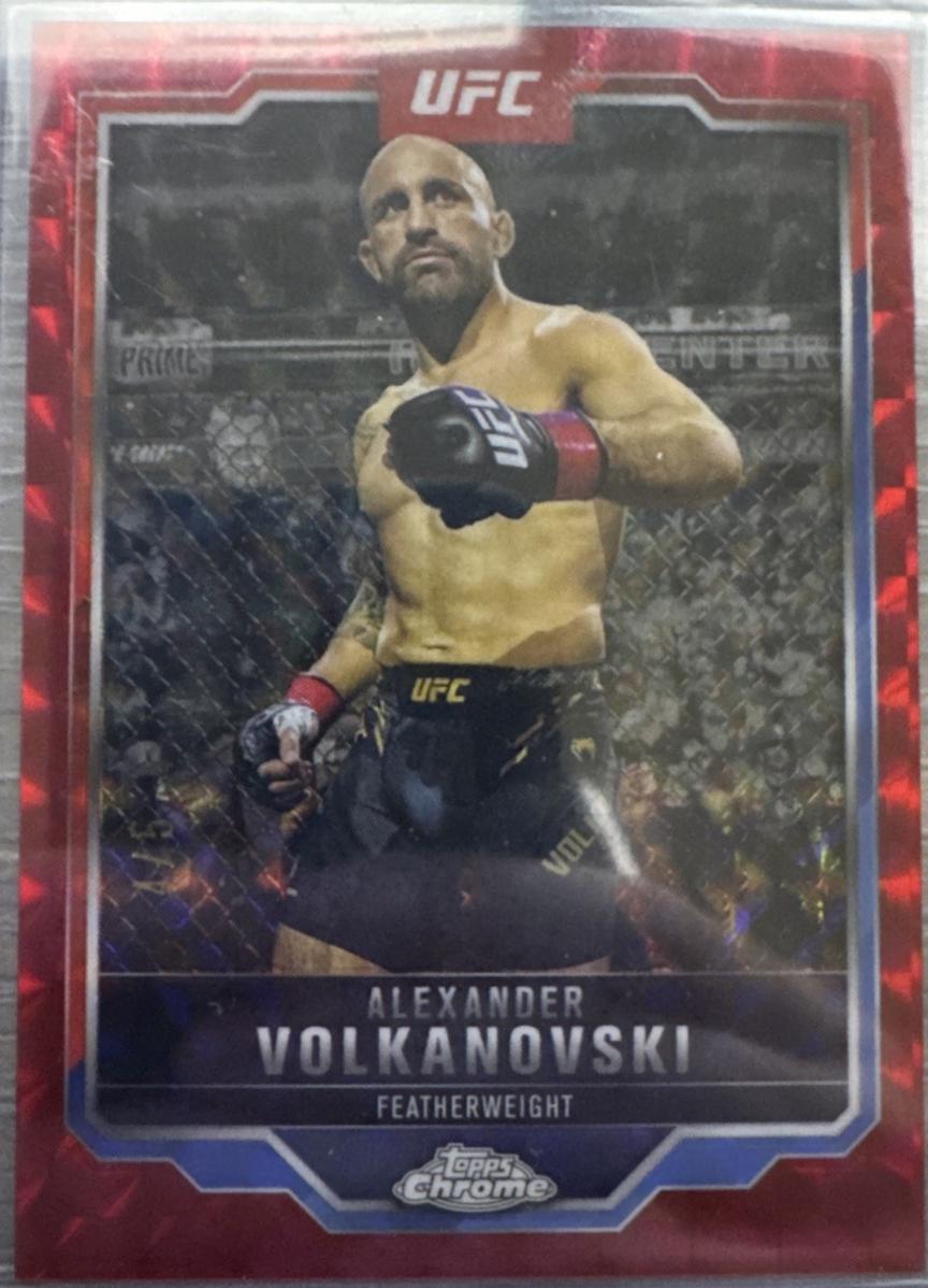 Alexander Volkanovski [Red Refractor] #18