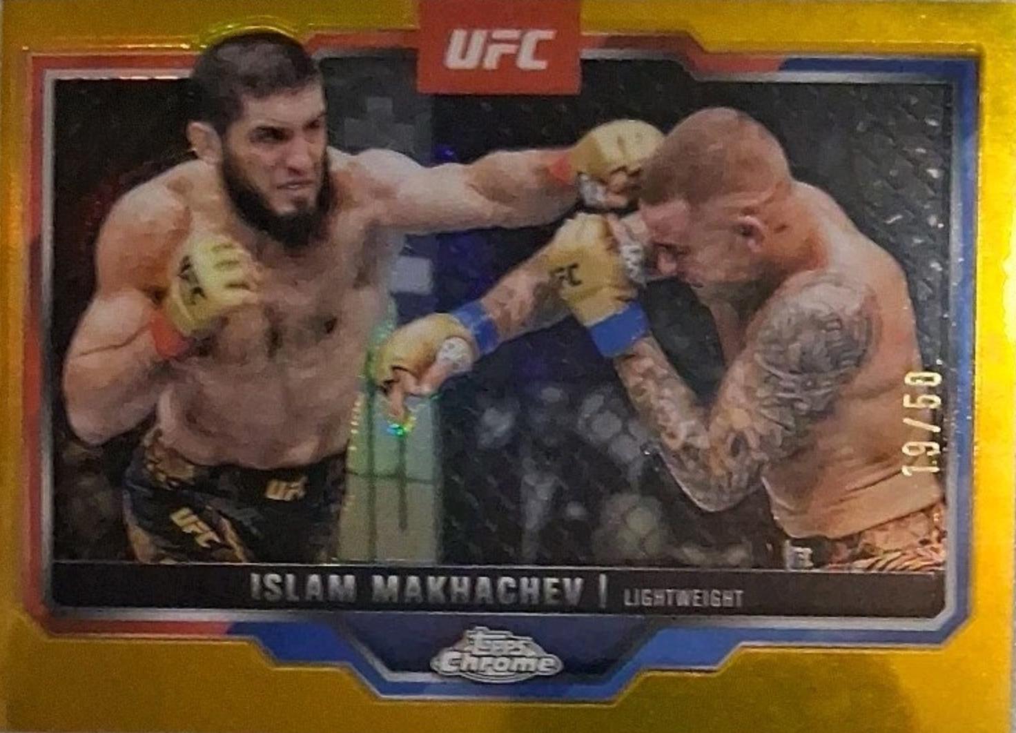 Islam Makhachev [Gold Refractor] #200