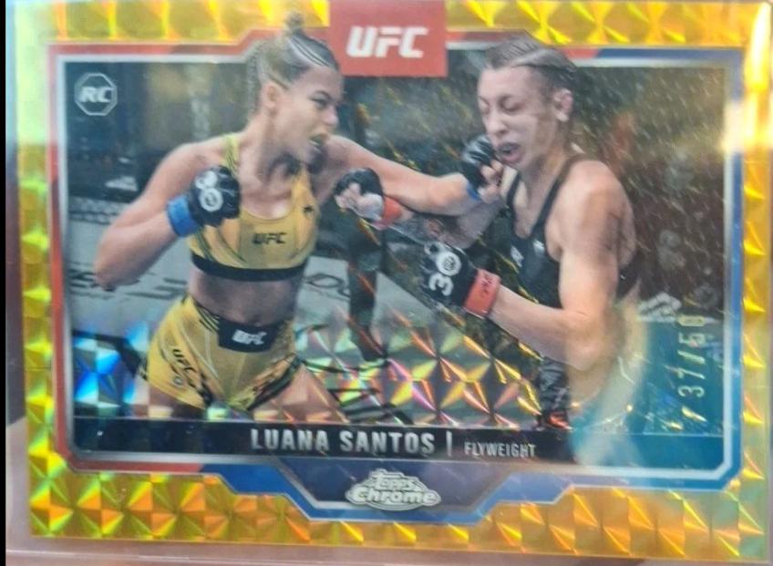 Luana Santos [Gold Refractor] #103