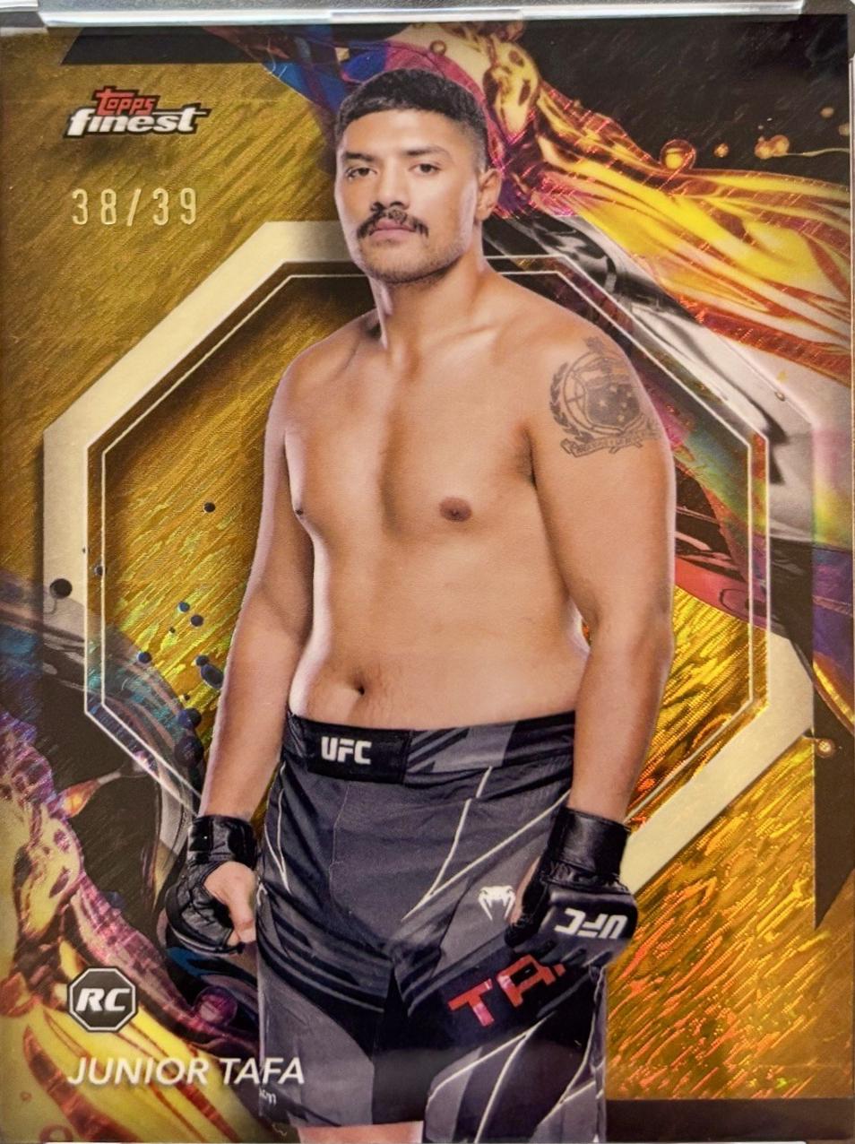 Junior Tafa [Gold Shimmer Refractor] #159