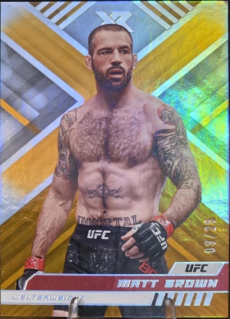 Matt Brown [Gold] #294