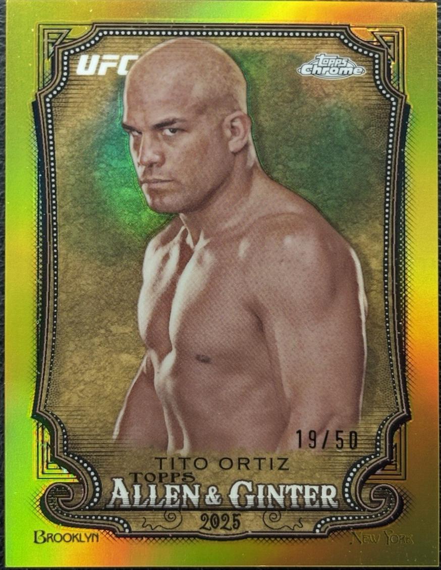 Tito Ortiz [Gold Refractor] #AAG-25