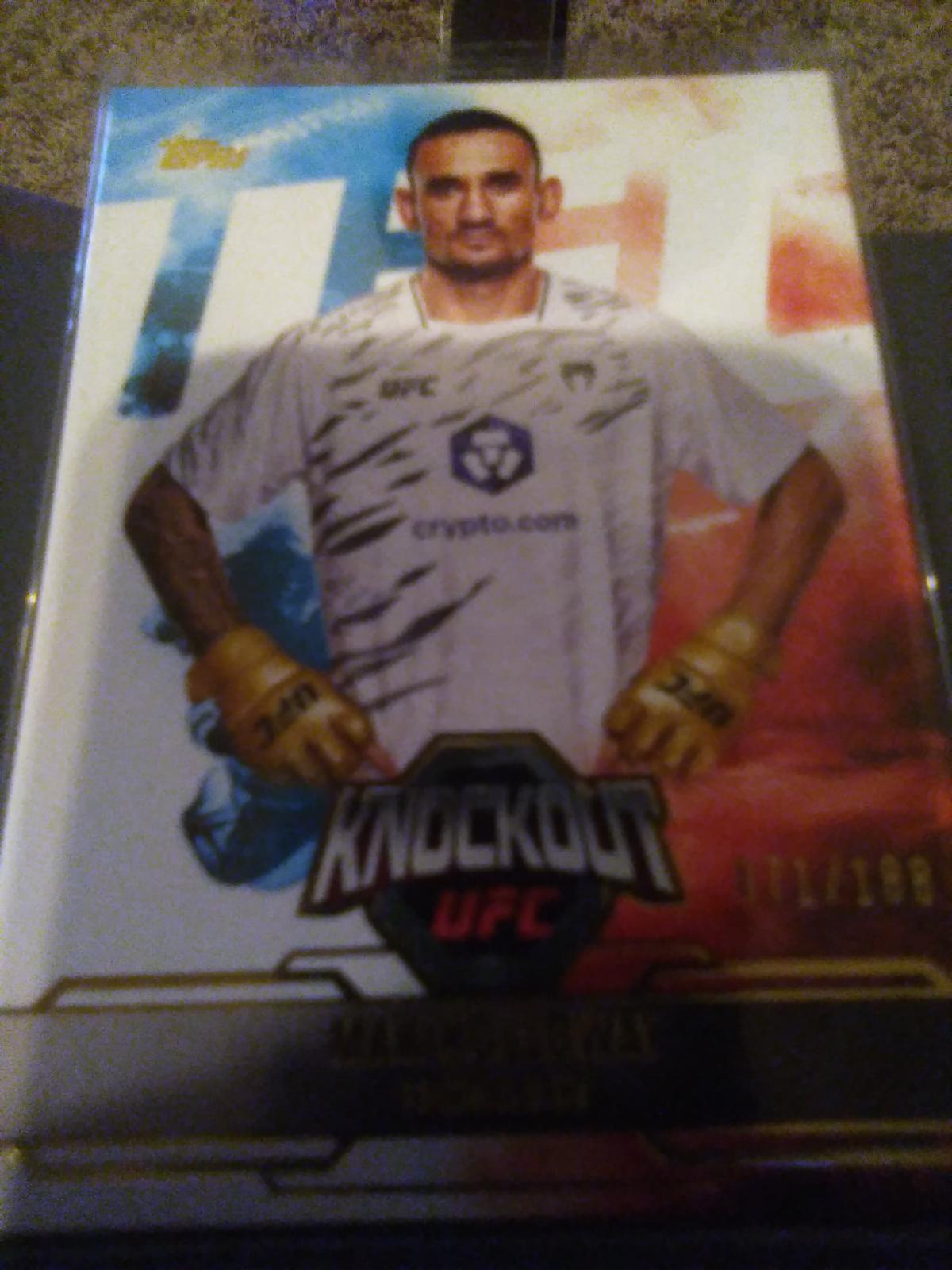 Max Holloway [Gold] #56