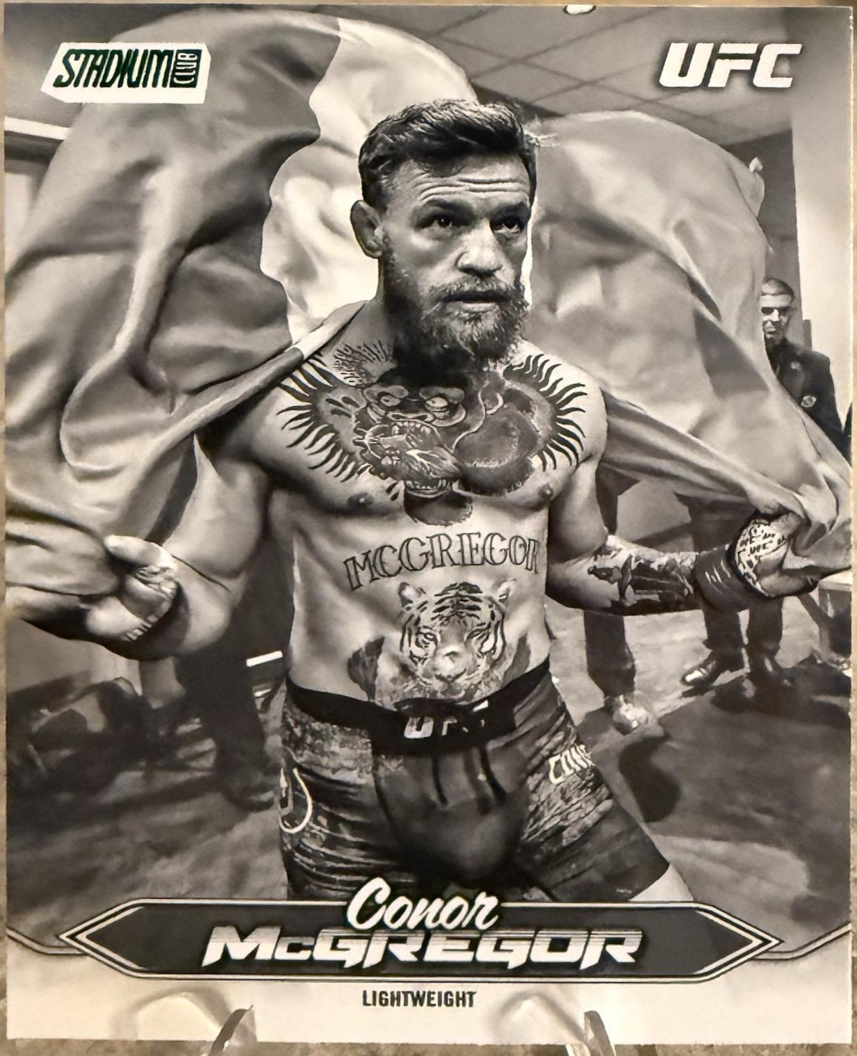 Conor McGregor [Black White] #200
