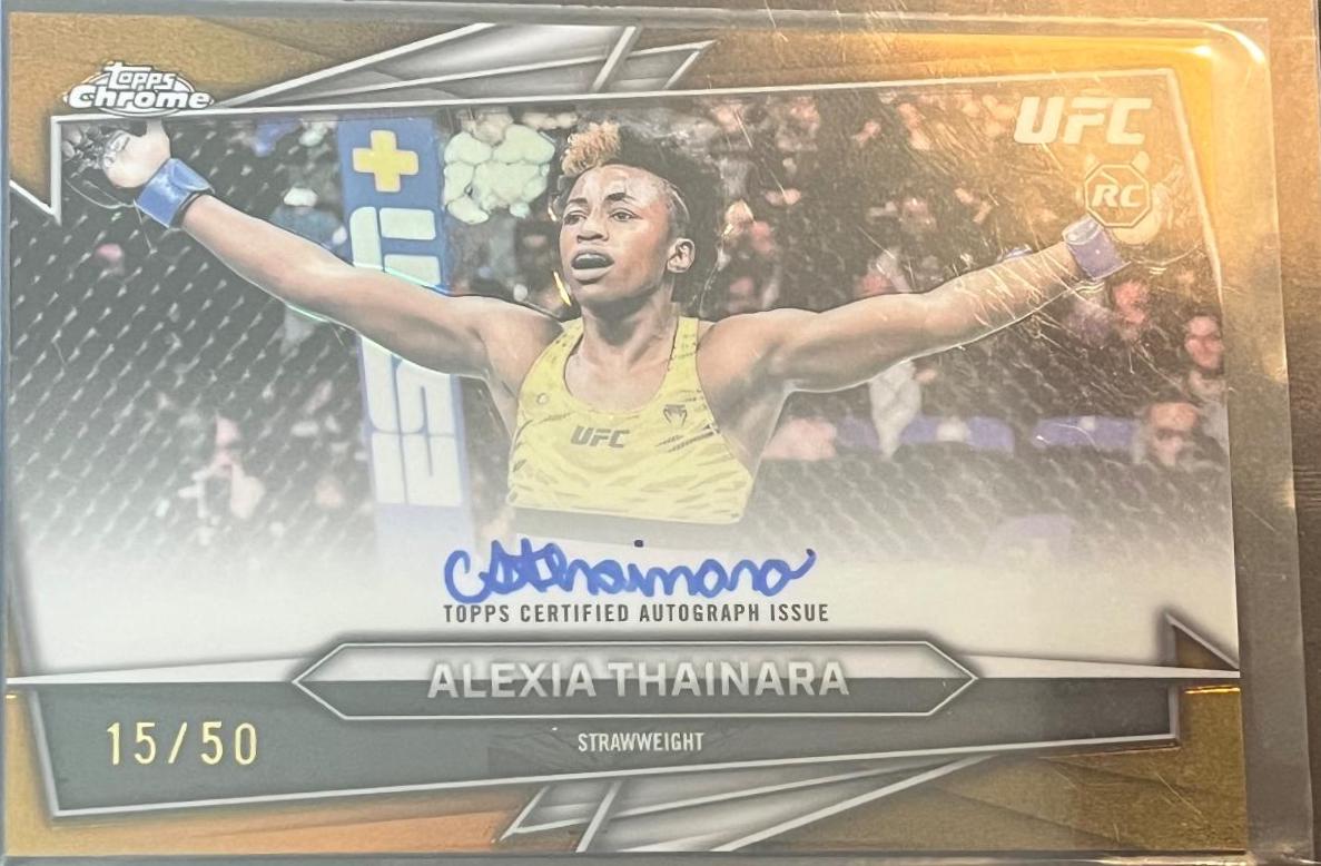 Alexia Thainara [Gold Refractor] #BAV-AE