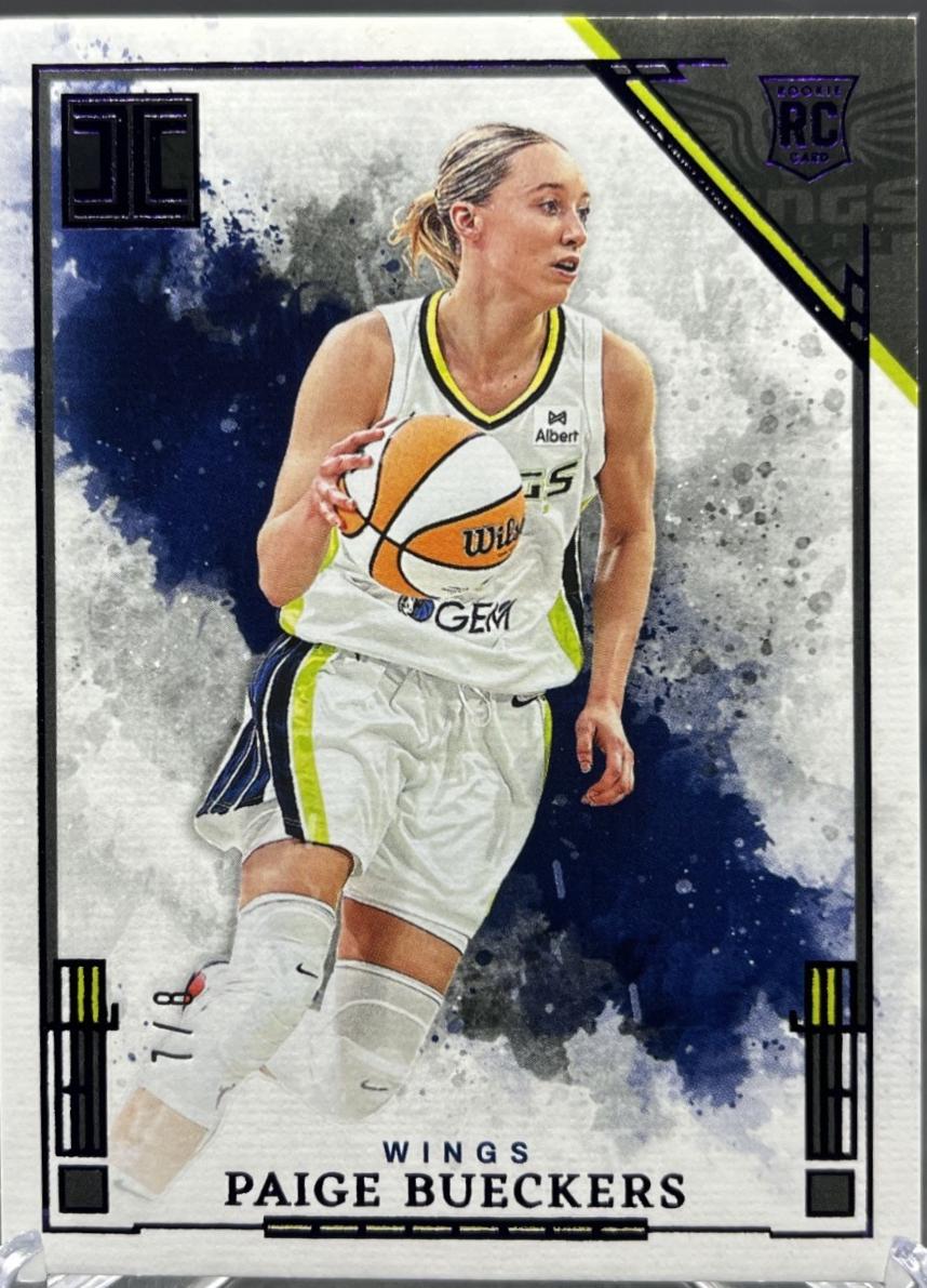 Paige Bueckers [Amethyst] #94