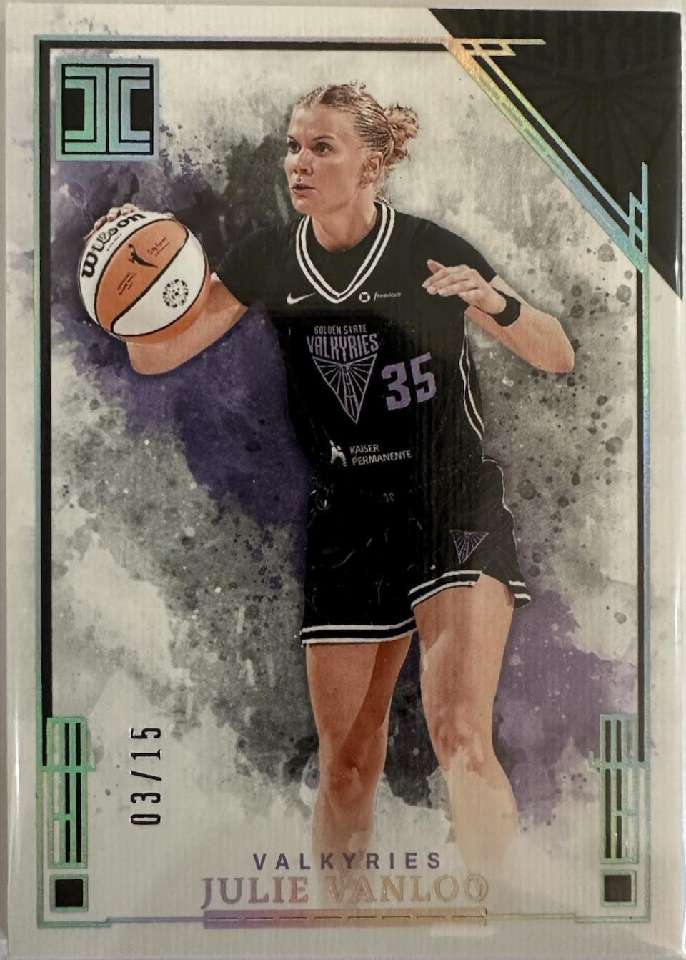 Julie Vanloo [Holo Silver] #49