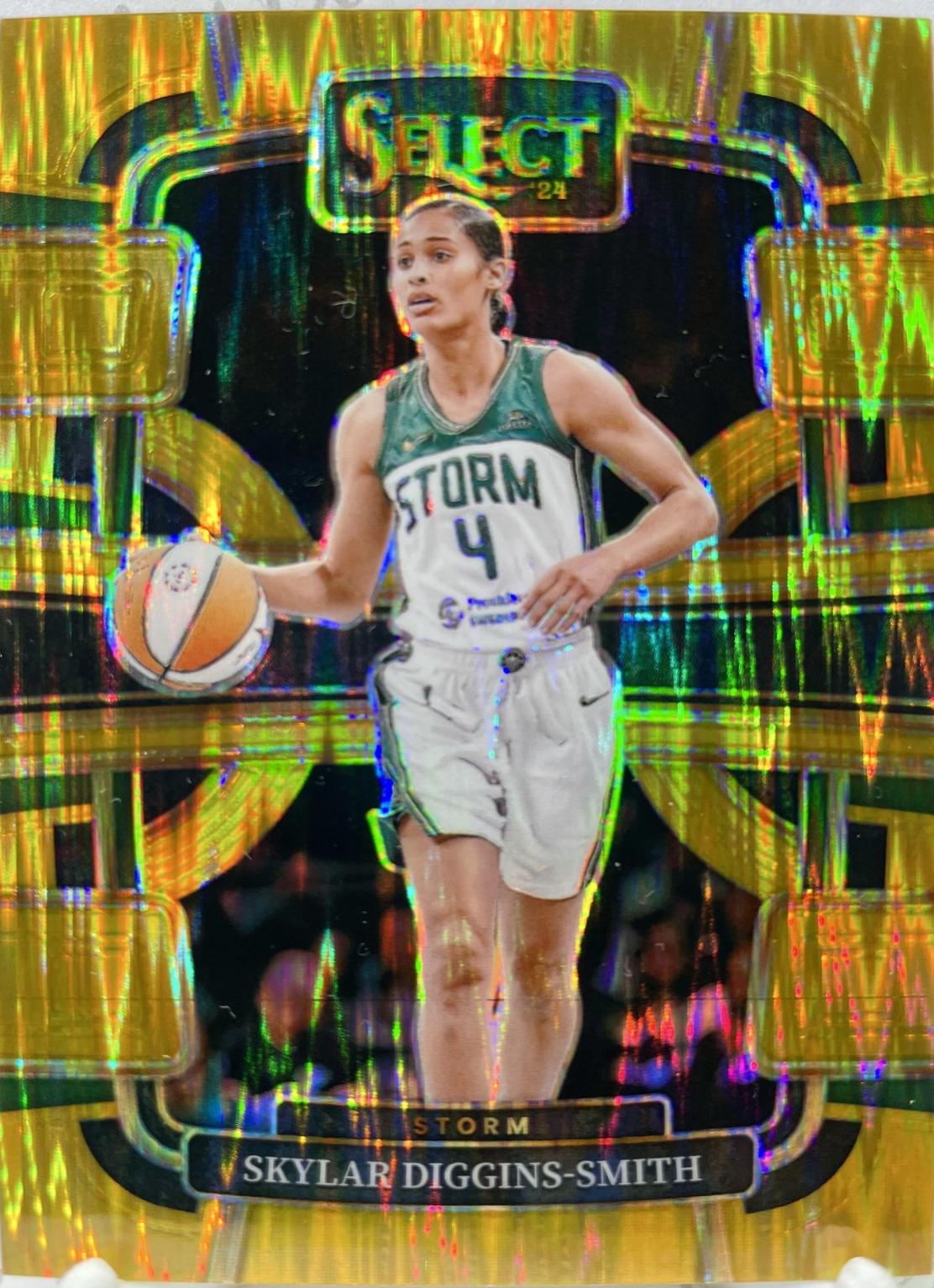 Skylar Diggins-Smith [Gold Flash Prizm] #12