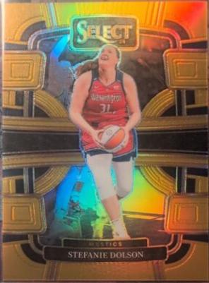 Stefanie Dolson [Gold Prizm] #9