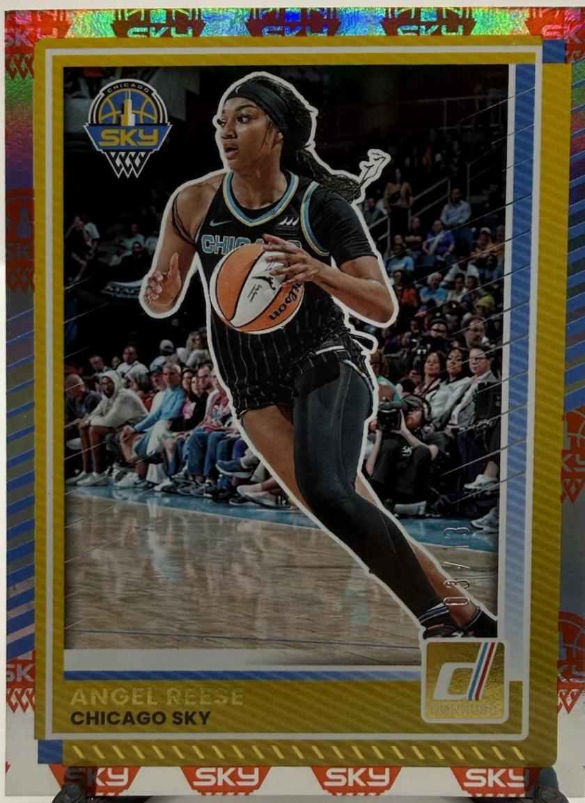 Angel Reese [Holo Team Logo] #71
