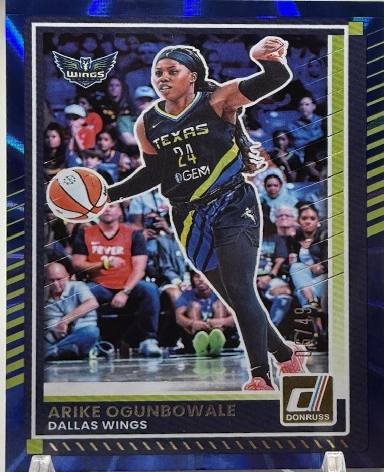 Arike Ogunbowale [Blue Laser] #39