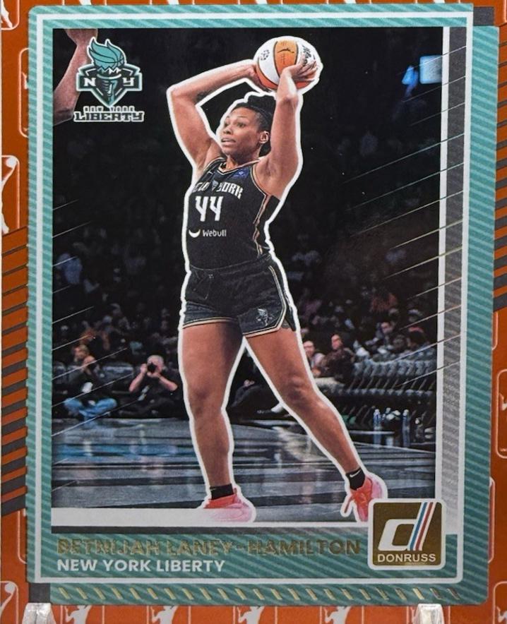 Betnijah Laney-Hamilton [Holo WNBA Logo] #59