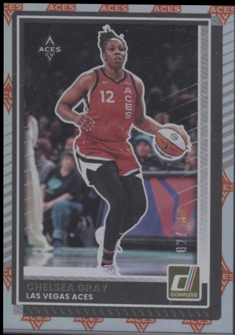 Chelsea Gray [Holo Team Logo] #38