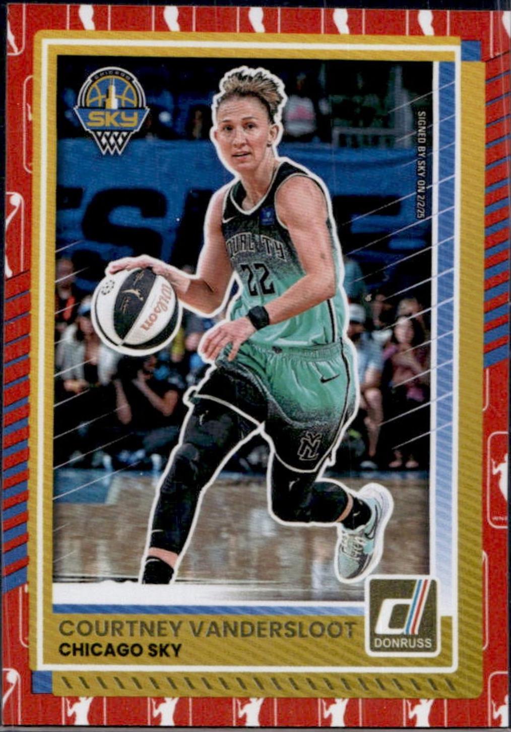Courtney Vandersloot [Holo WNBA Logo] #34
