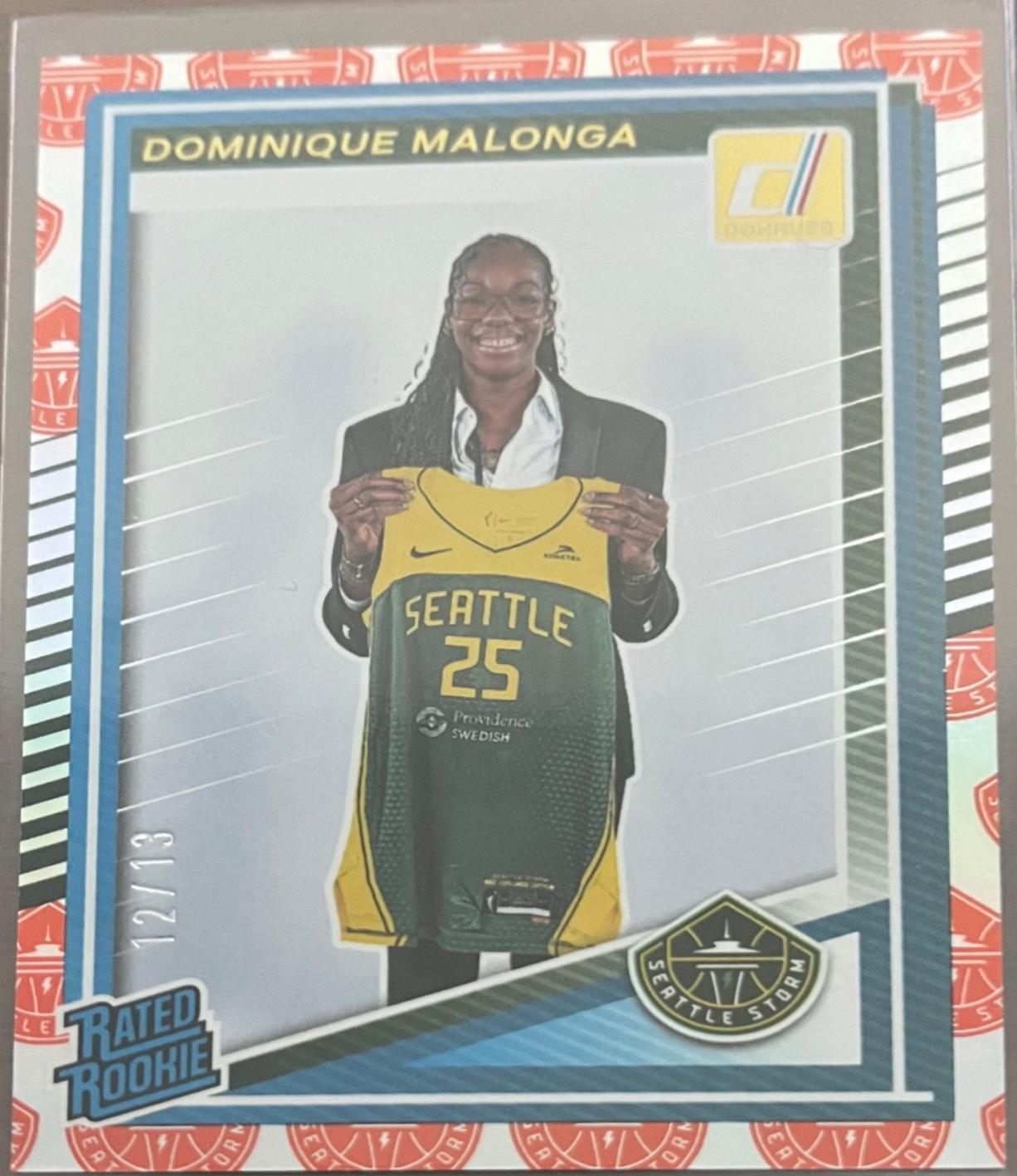 Dominique Malonga [Holo Team Logo] #89