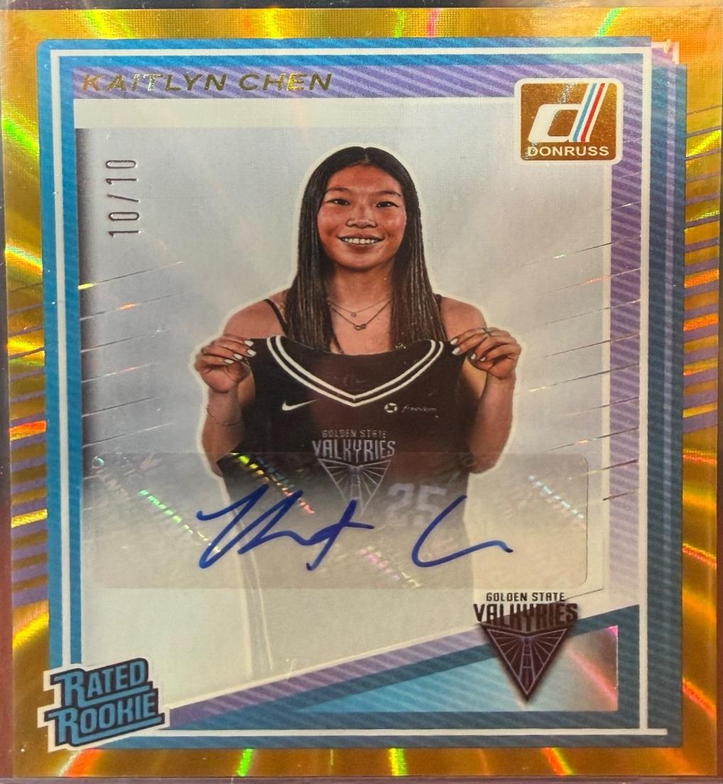 Kaitlyn Chen [Holo Gold Laser Signature] #90