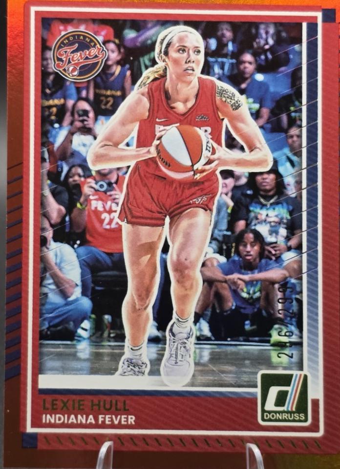 Lexie Hull [Red] #85