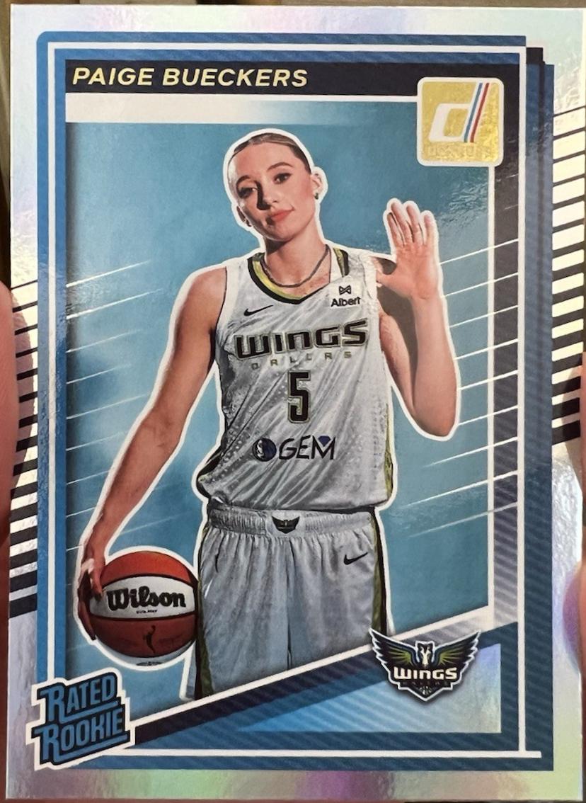 Paige Bueckers [Holo Black Laser] #86