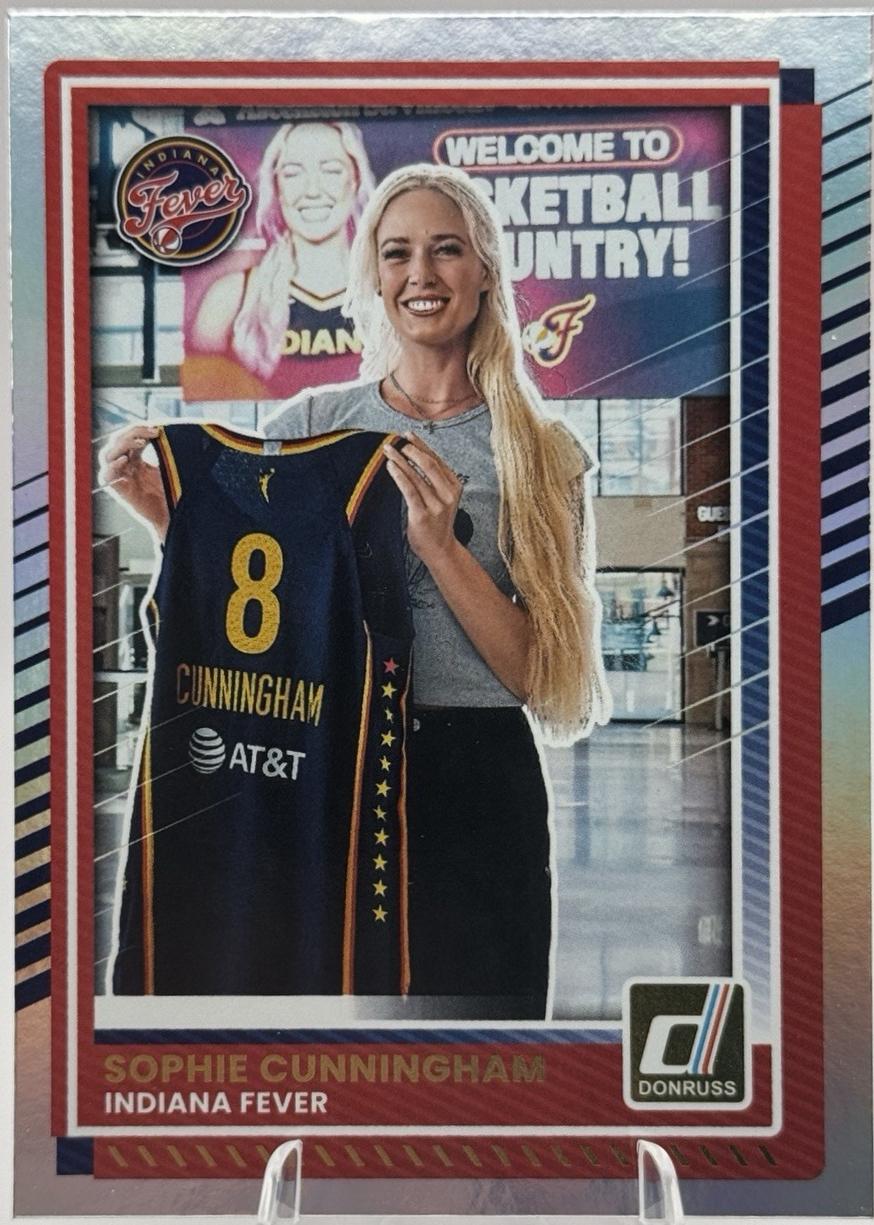 Sophie Cunningham [Holo Black Laser] #24