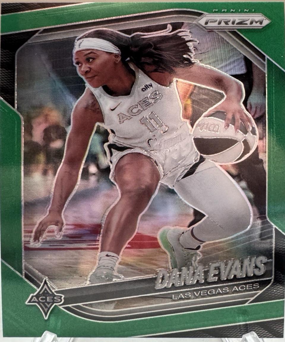 Dana Evans [Green] #33