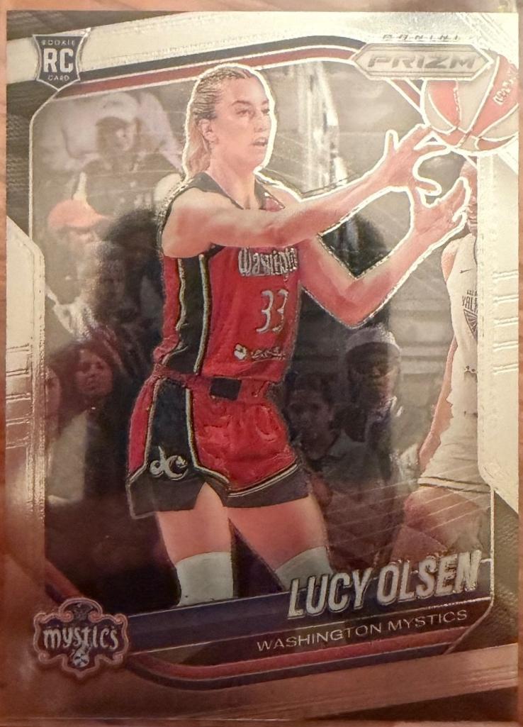 Lucy Olsen #104